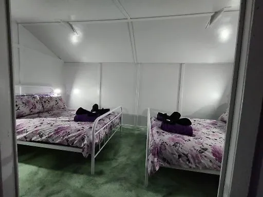 Meyenburg Cabins Mount Morgan Австралия